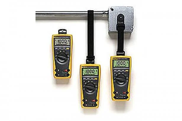 Fluke 179/TPAK ชุดประกอบด้วยมิเตอร์และที่แขวนแม่เหล็ก